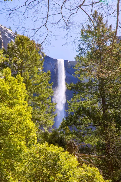 Yosemite Bridalveil fall waterfall California — Stock Photo, Image