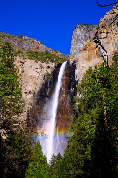 Yosemite bridalveil upadek wodospad Kalifornii — Zdjęcie stockowe