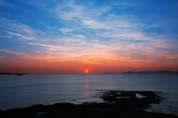 Ibiza zonsondergang uitzicht vanaf formentera eiland — Stockfoto