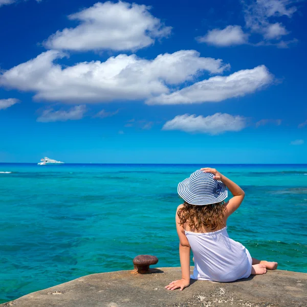 Girl looking at beach in Formentera turquoise Mediterranean — Stock Photo, Image