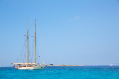 illetes Illetas formentera tekne yelkenli demirli