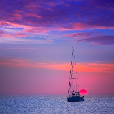 Ibiza günbatımı güneş görünümünden formentera Adası