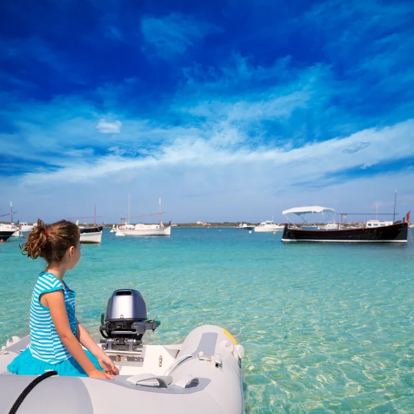 Kid girl in boat at formentera Estany des Peix — Stock Photo, Image