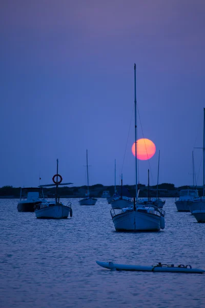 Formentera zachód słońca na jeziora estany des peix — Zdjęcie stockowe