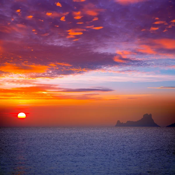 Ibiza vista sul tramonto dall'isola di formentera — Foto Stock