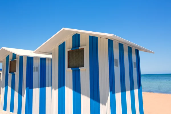 Strand huizen in alicante denia blauwe en witte strepen — Stockfoto