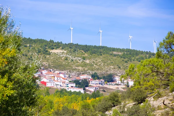 Cuenca San Martin de boniches paese con mulini a vento — Foto Stock