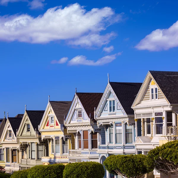 Casas vitorianas em Alamo Square California — Fotografia de Stock