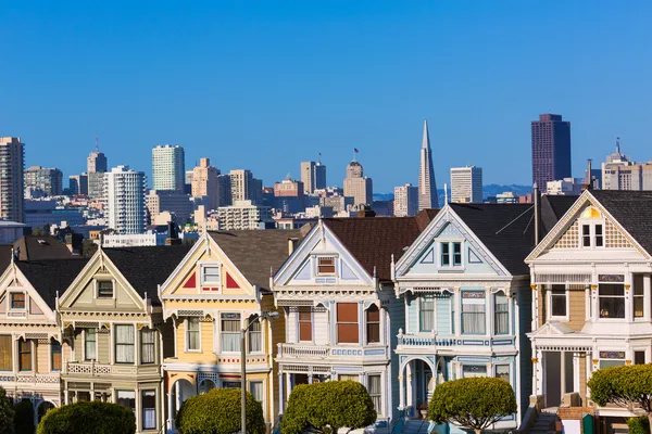 San francisco viktoriánus házak alamo tér Kaliforniában — Stock Fotó