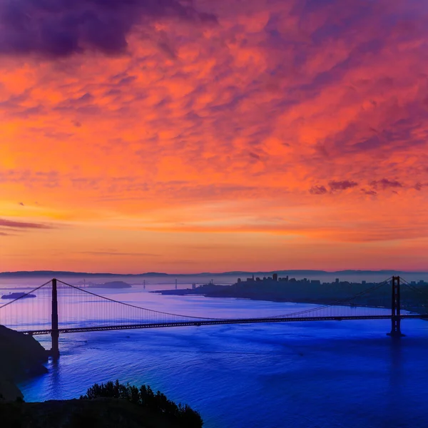 Golden Gate Bridge San Francisco sunrise California — Stock Photo, Image