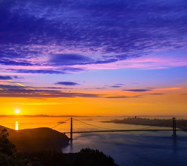 Golden Gate Bridge San Francisco lever du soleil Californie — Photo