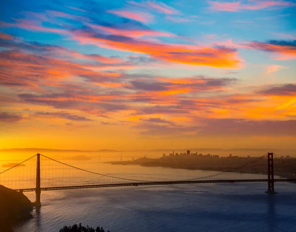 Golden gate Köprüsü san francisco gündoğumu Kaliforniya — Stok fotoğraf