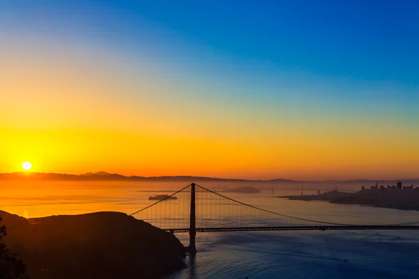 Golden Gate Bridge San Francisco sunrise California — Stock Photo, Image