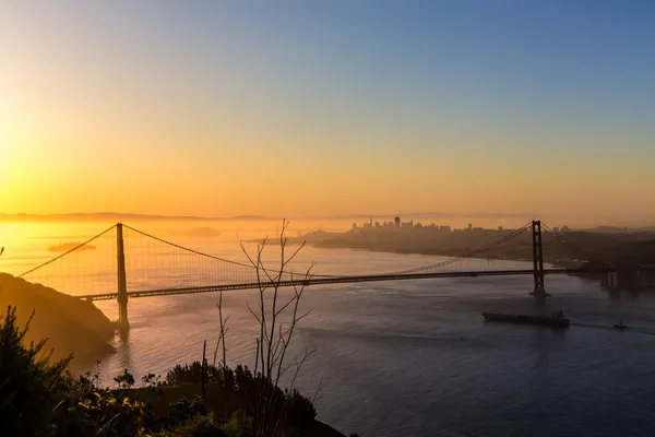 Golden gate bridge san francisco sunrise Kalifornien — Stockfoto