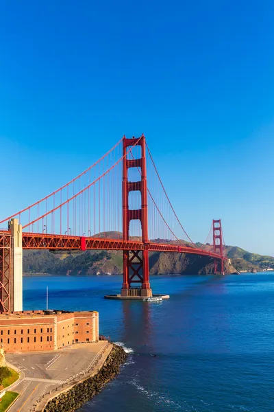 Golden gate bridge w san francisco z Kalifornii presidio — Zdjęcie stockowe