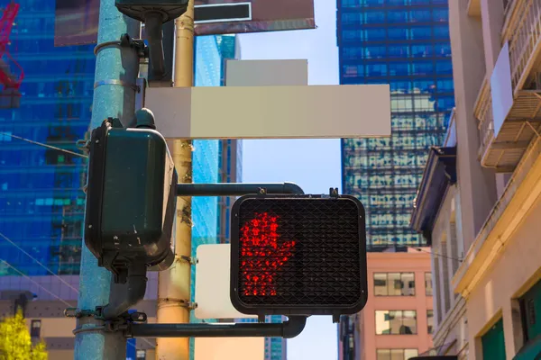 カリフォルニア州で第 1 通りサンフランシスコ ダウンタウン redlight — ストック写真