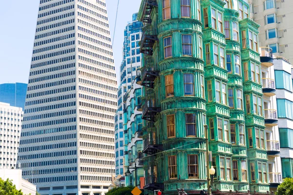 San Francisco columbus av mit karny st in Kalifornien — Stockfoto