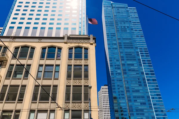 San Francisco downtown buildings in California — Stock Photo, Image