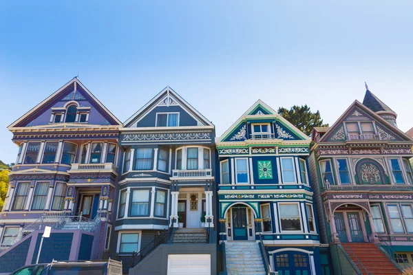 San francisco Victoriaanse huizen in haight ashbury Californië — Stockfoto