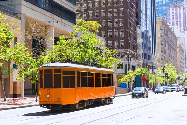 Трамвай Сан-Франциско на Маркет-стрит, Калифорния — стоковое фото