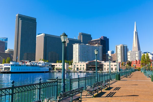 San Francisco downtown from pier 7 California — Stock Photo, Image