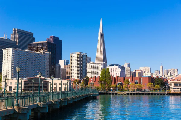 San francisco downtown från pier 7 Kalifornien — Stockfoto