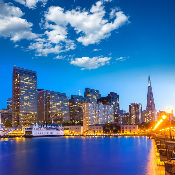 San Francisco Pier 7 Sonnenuntergang in Kalifornien — Stockfoto