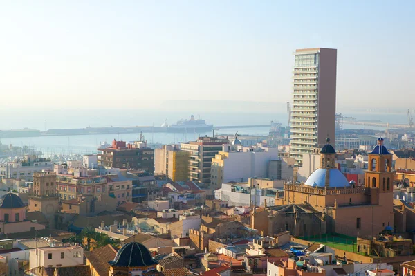 Alicante városkép skyline a Földközi-tenger — Stock Fotó