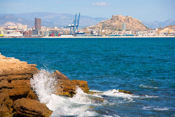 Alicante Skyline Innenstadt und Hafen vom Mittelmeer — Stockfoto