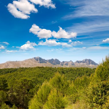 Calpe alicante sierra de bernia y ferrer dağlar