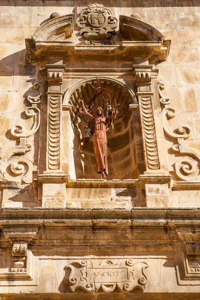 Benassal chuch фасад benasal в maestrazgo castellon — стокове фото