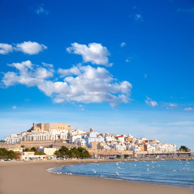 peniscola Kalesi ve plaj castellon, İspanya