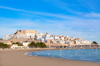 peniscola Kalesi ve plaj castellon, İspanya