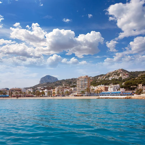 Puerto deportivo Javea Xabia con montaña Mongo en Alicante — Foto de Stock