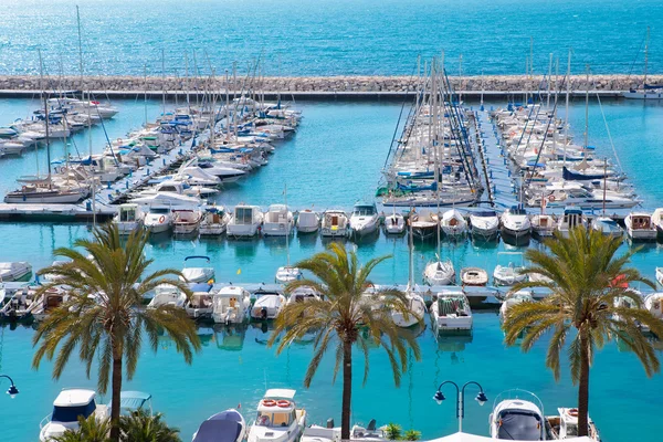 Moraira alicante marina nautic liman içinde Akdeniz yüksek — Stok fotoğraf