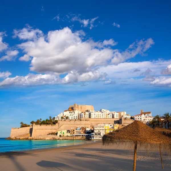 Χερσόνησος Ιβηρίας κάστρο και παραλία στην Ισπανία Βαγιεκάνο — Φωτογραφία Αρχείου