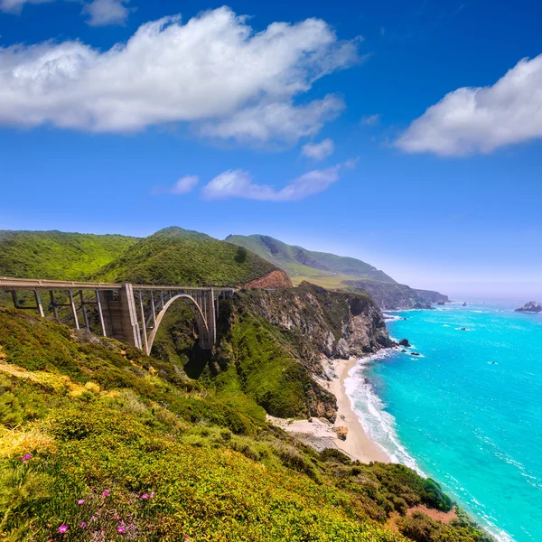 Californië bixby brug in het grote sur monterey Hongaarse comitaat route 1 — Stockfoto