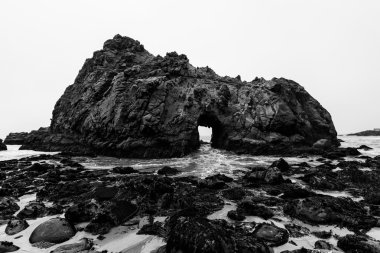 big sur Devlet California pfeiffer Plaj Parkı dramatik bw