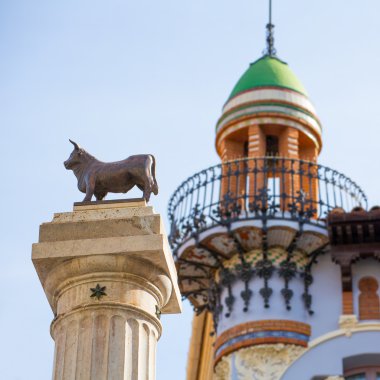 Aragon teruel el torico heykel plaza carlos castel İspanya