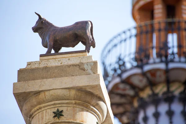 Aragon Teruel El Torico statue Plaza Carlos Castel Spain — Stock Photo, Image