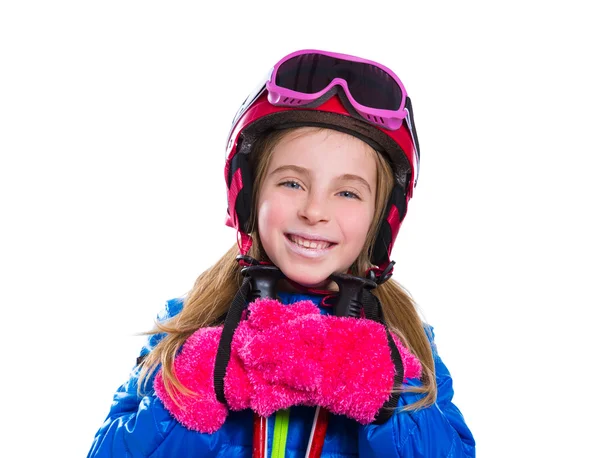 Blondes Mädchen geht glücklich mit Skistöcken und Helm in den Schnee — Stockfoto