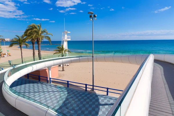 Alicante el Postiguet playa de playa con puente moderno — Foto de Stock