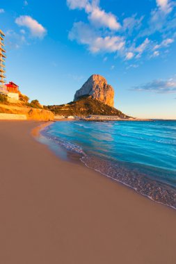Calpe alicante İspanya plaj cantal roig gün batımında