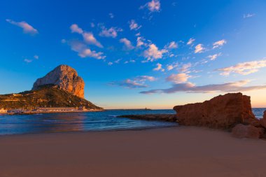Calpe alicante İspanya plaj cantal roig gün batımında