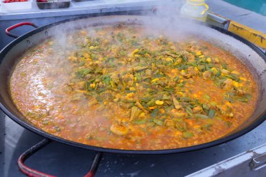 Valencia tipik paella yemek pilav tarifi İspanya