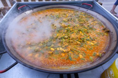 Valencia tipik paella yemek pilav tarifi İspanya