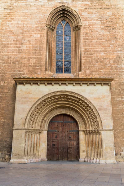 Valencia románský palau dveře katedrály Španělsko — Stock fotografie