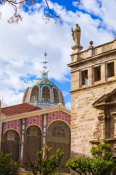 Valencia Mercado Mercato centrale cupola all'aperto Spagna — Foto Stock