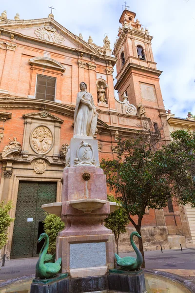 Valencia santo tomas kyrka i plaza san vicente ferrer Spanien — Stockfoto