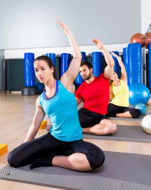 obliques uzanan deniz kızı Pilates Egzersiz